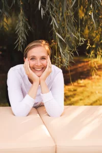 Elsa Guenther, LMT